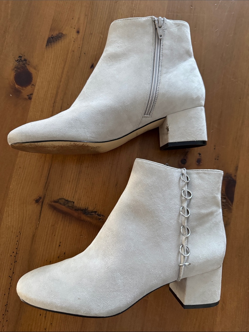 Katy Berry Light Grey Bootie Size 9